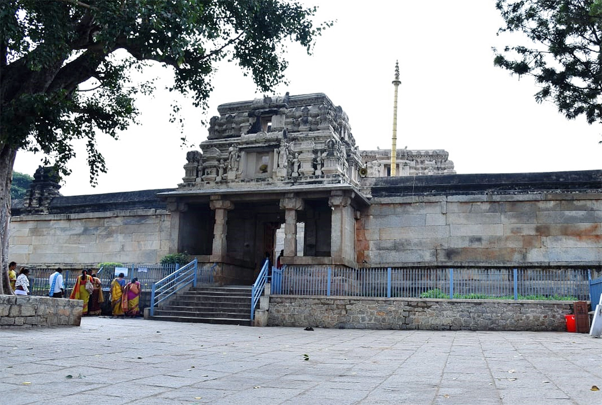 Special_20Photos_20Of_20Veerabhadra_20Swamy_20Temple-2.jpg 2