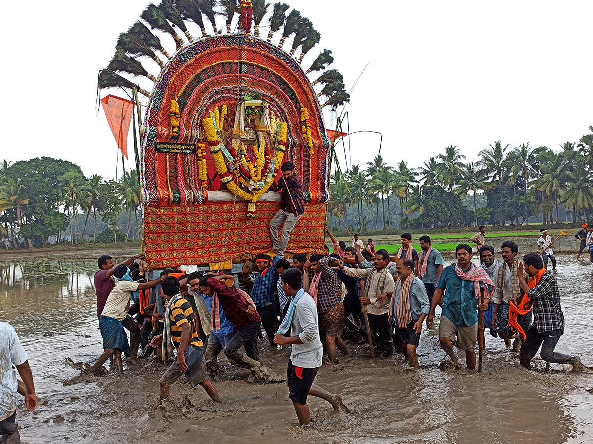 Jagganna_20Thota_20Prabhala_20Theertham_202024_20Photos-10.jpg 10