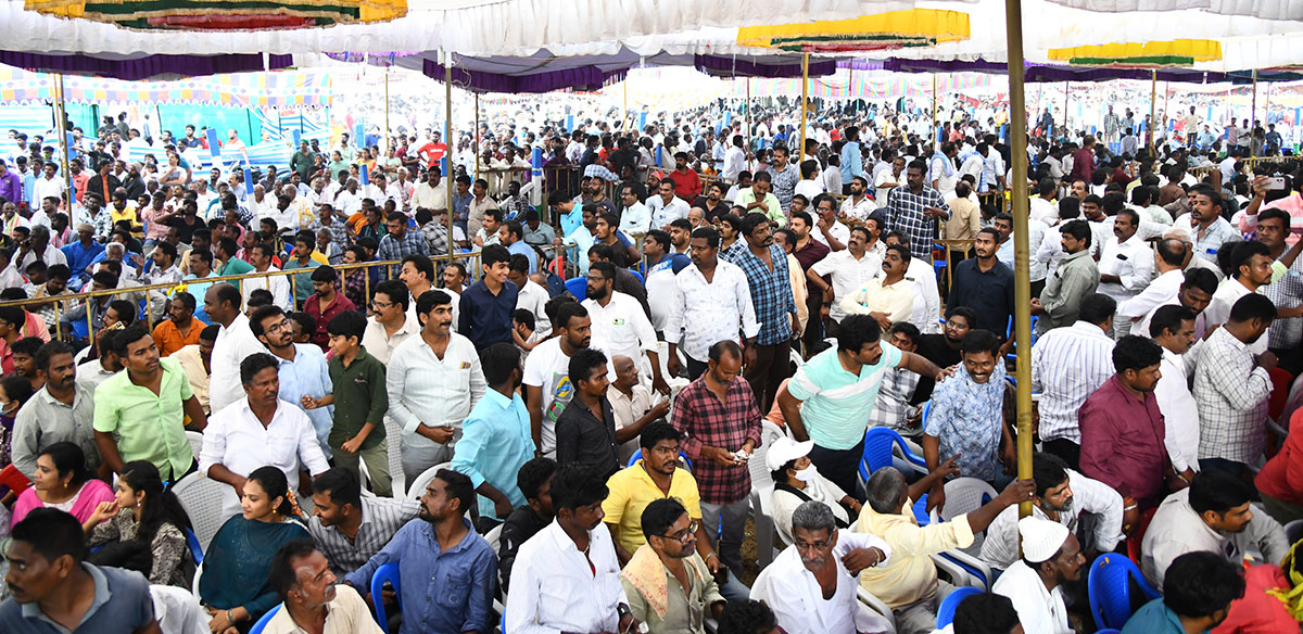 Sankranti_20kodi_20pandalu_20In_20AP-29.jpg 28