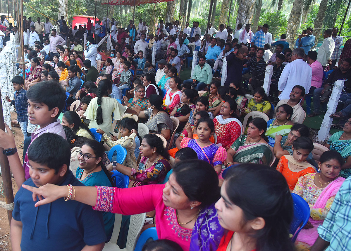 Sankranti_20kodi_20pandalu_20In_20AP-3.jpg 3
