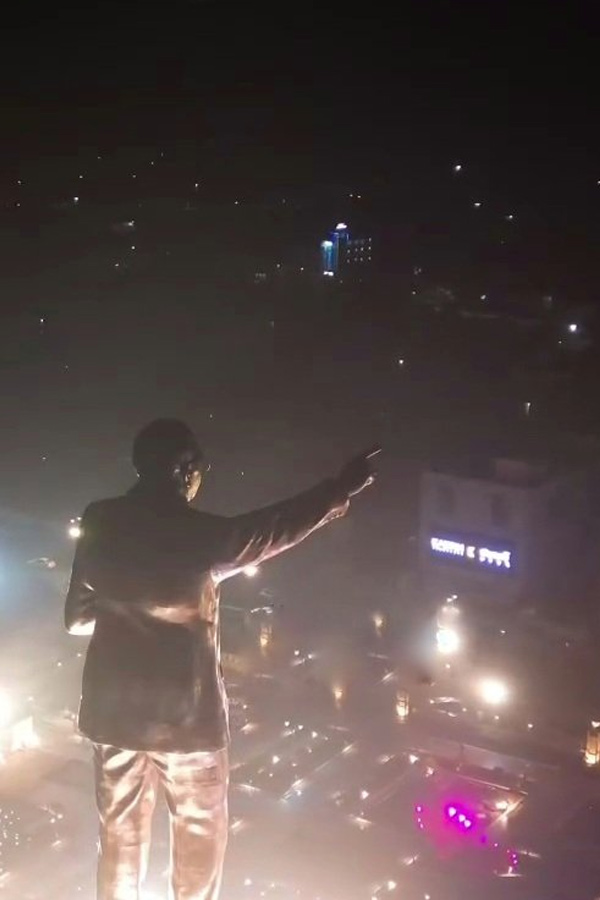 Vijayawada_20Ambedkar_20Statue_203.jpg 10