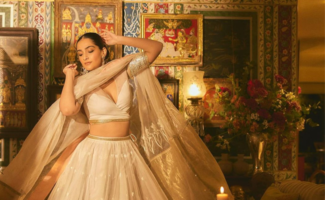 Actor_20Sonam_20Kapoor_0.jpg