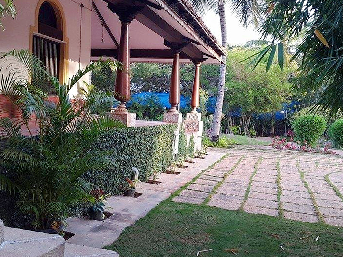 Chiranjeevi_20farmhouse_20in_20Bangalore_20Photos_3.jpg 4