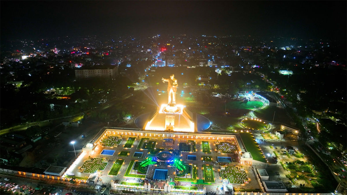 ambedkar_20statue_20at_20vijayawada-10.jpg 10