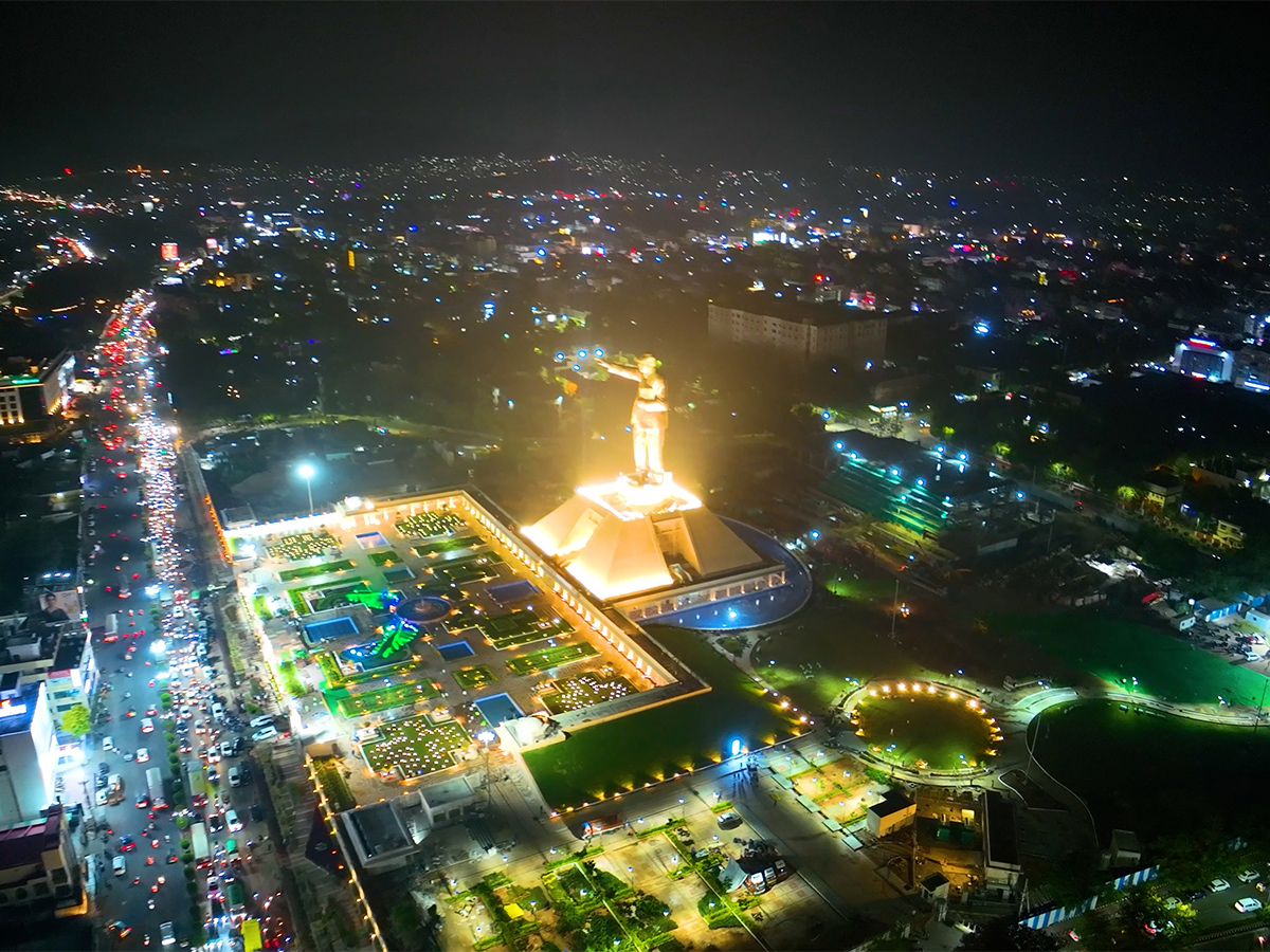 ambedkar_20statue_20at_20vijayawada-3.jpg 3