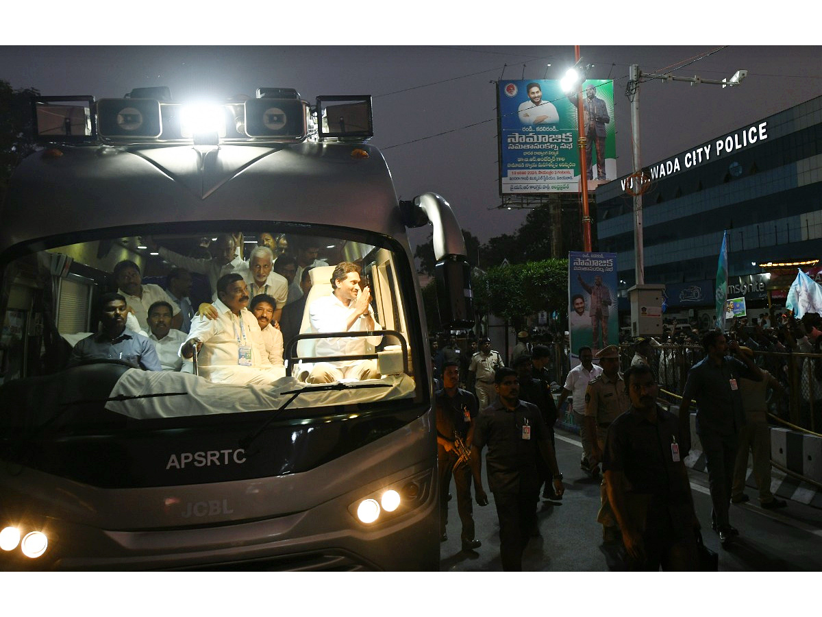 CM_20Jagan_20Unveil_20Dr_20BR_20Ambedkar_20Statue_20In_20Vijayawada_20Photos_11.jpg 12