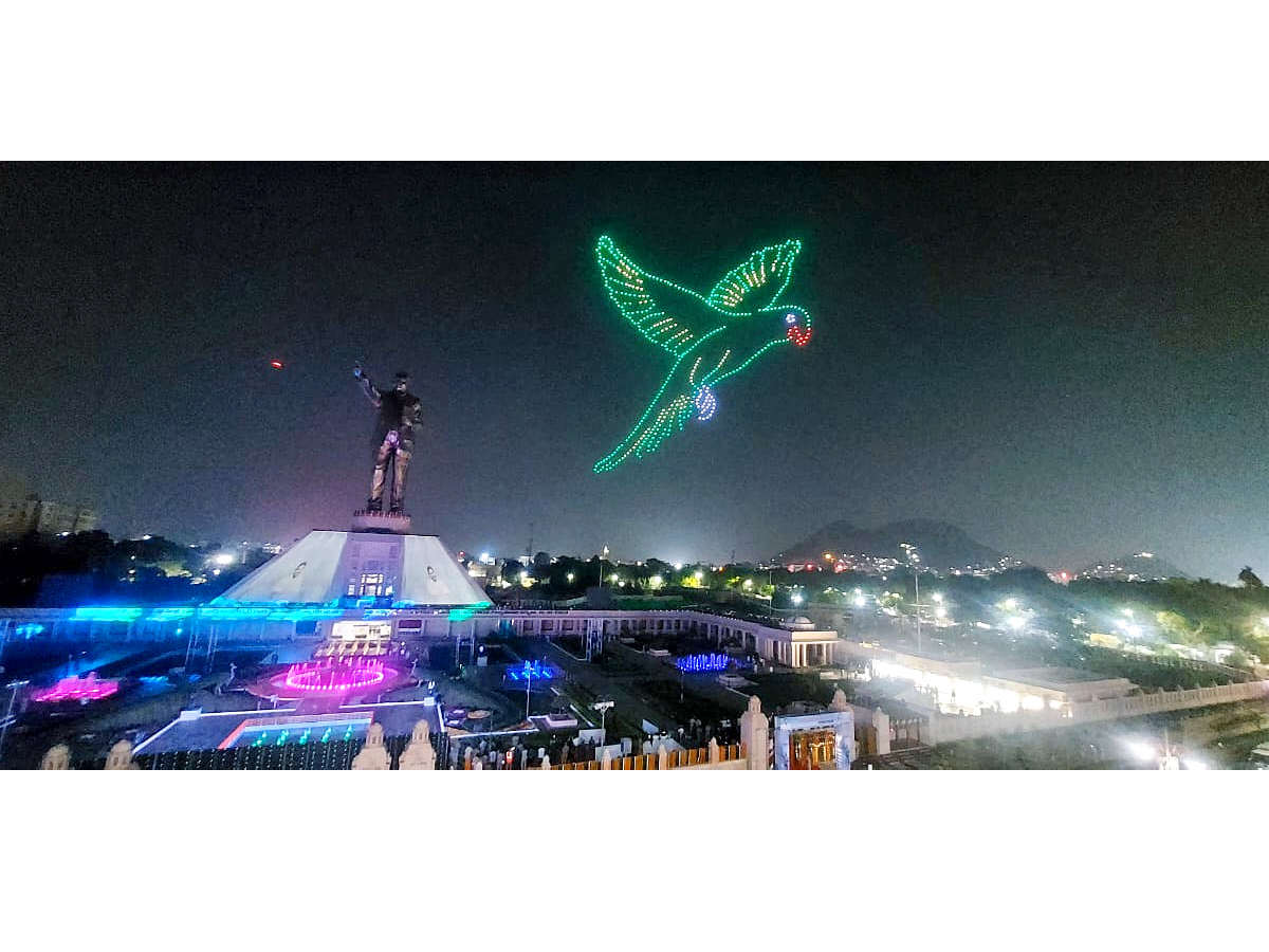 Dr_20BR_20Ambedkar_20Statue_20Vijayawada_20Night_20View_20Photos_22.jpg 14