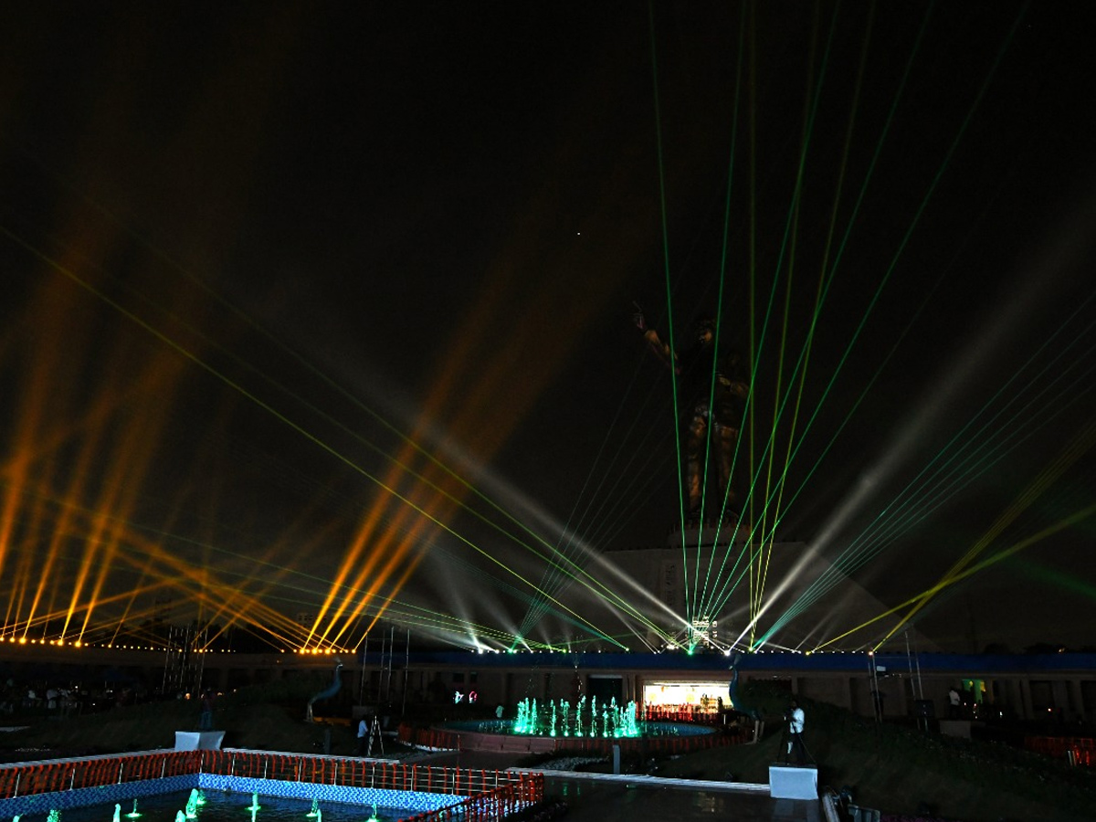 Dr_20BR_20Ambedkar_20Statue_20Vijayawada_20Night_20View_20Photos_54.jpg 39