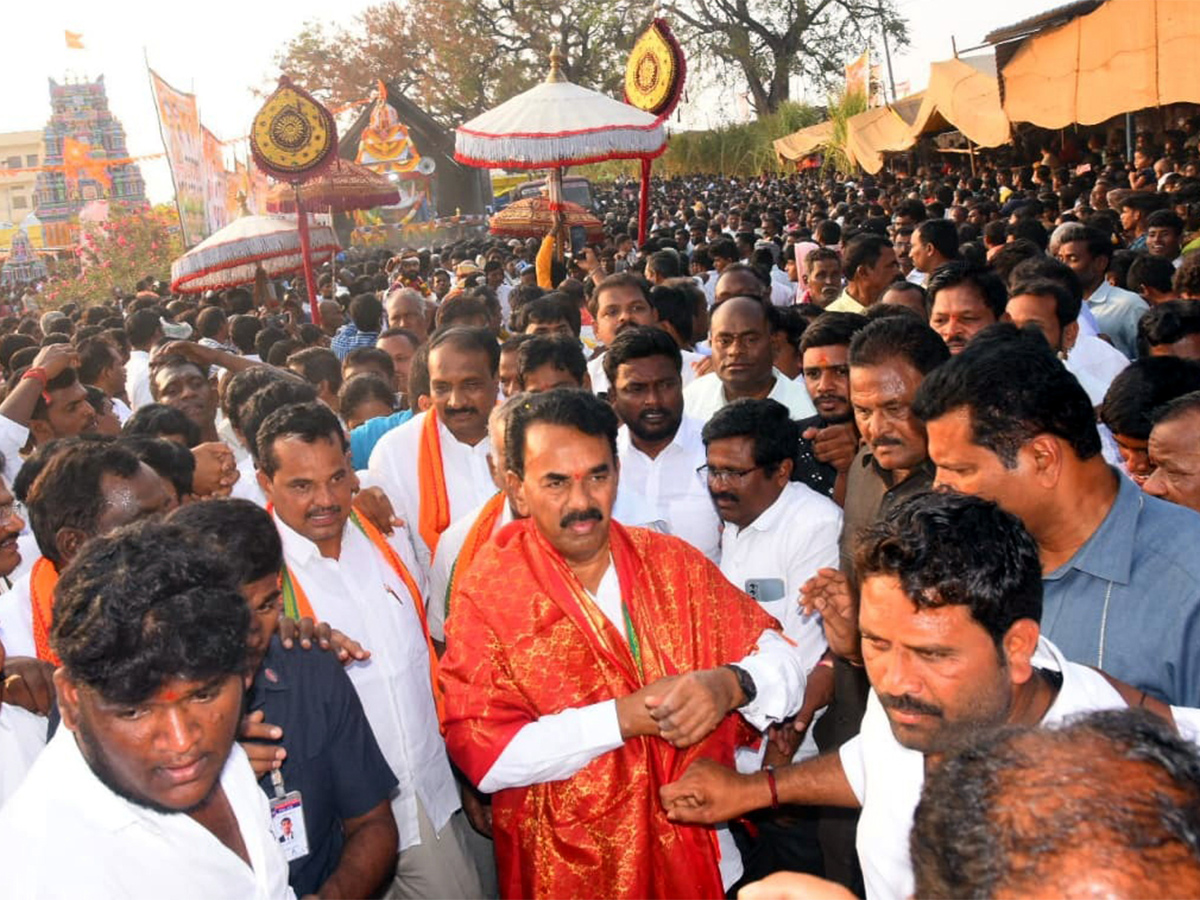 Lakshmi_20Narasimha_20Swamy_20Rathotsavam_20in_20mahabubnagar-10.jpg 10