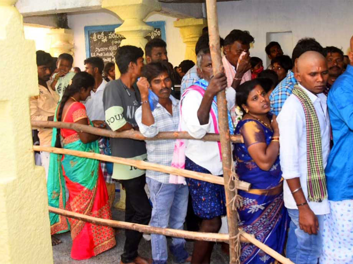 Lakshmi_20Narasimha_20Swamy_20Rathotsavam_20in_20mahabubnagar-5.jpg 5