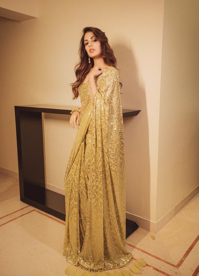 Rhea-Chakraborty-6.jpg 7