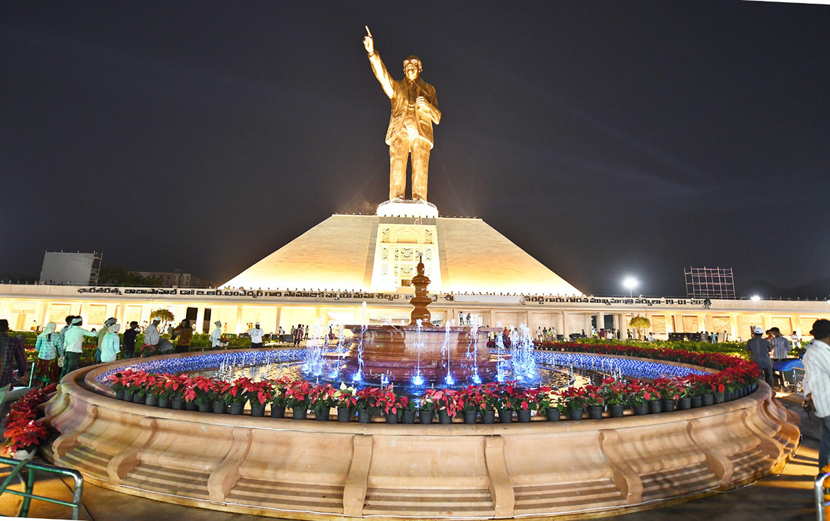Vijayawada_20BR_20Ambedkar_20Statue_20Special_20Photos-19.jpg 19