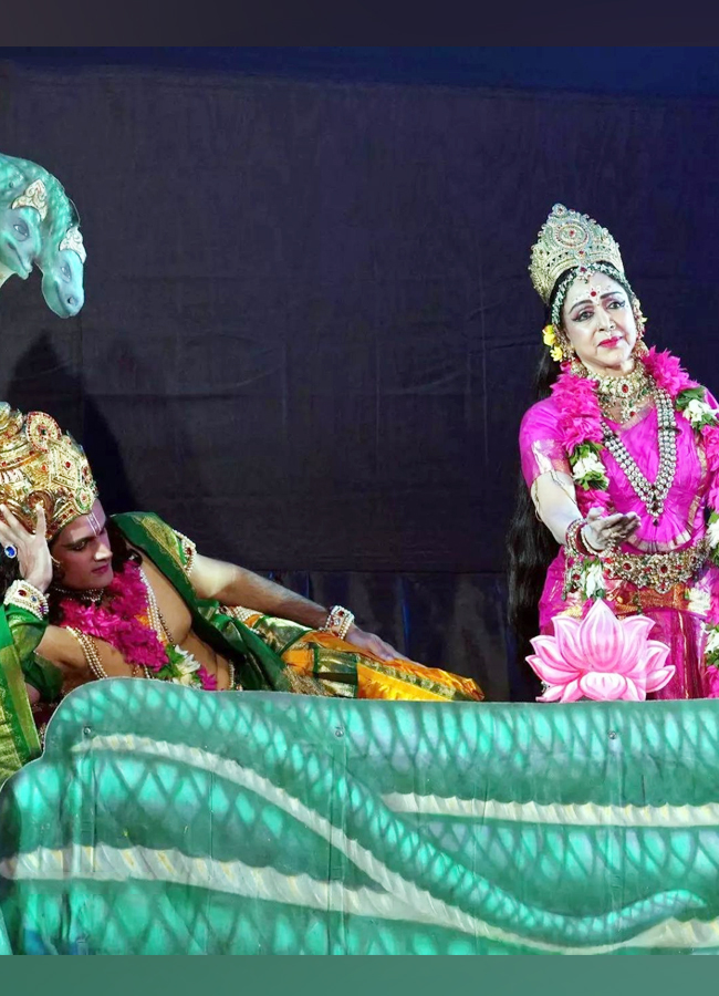 Hema-Malini-Ayodya-Performance-12.jpg 7