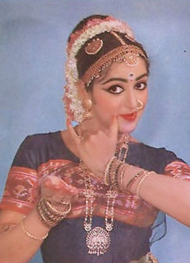 Hema-Malini-Ayodya-Performance-15.jpg 13