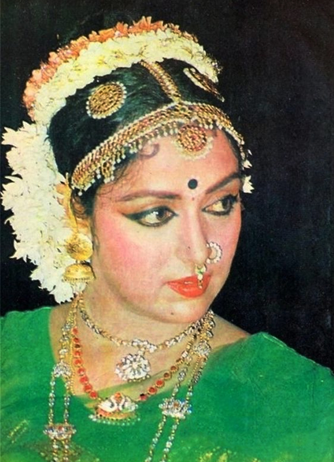 Hema-Malini-Ayodya-Performance-16.jpg 14