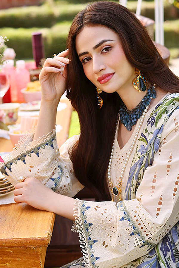 Shoaib_20Mailk_20Ties_20The_20Knot_20With_20Pakistani_20Actrees_20Sana_20Javed_20Photos_20.jpg 21