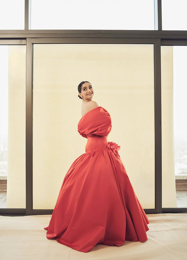Sonam-Kapoor-14.jpg 16