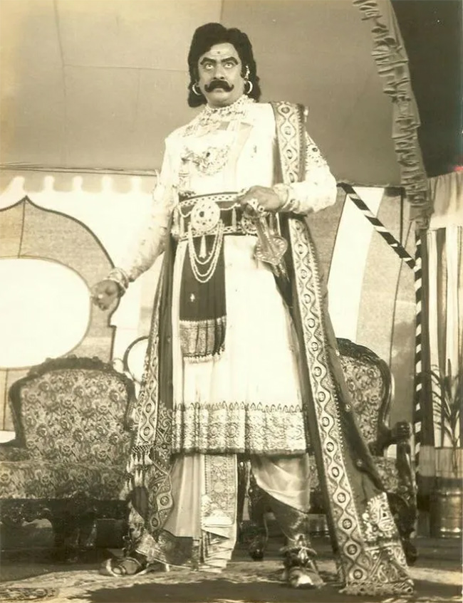 actor_20krishnam_20raju_20rare_20photos-15.jpg 14