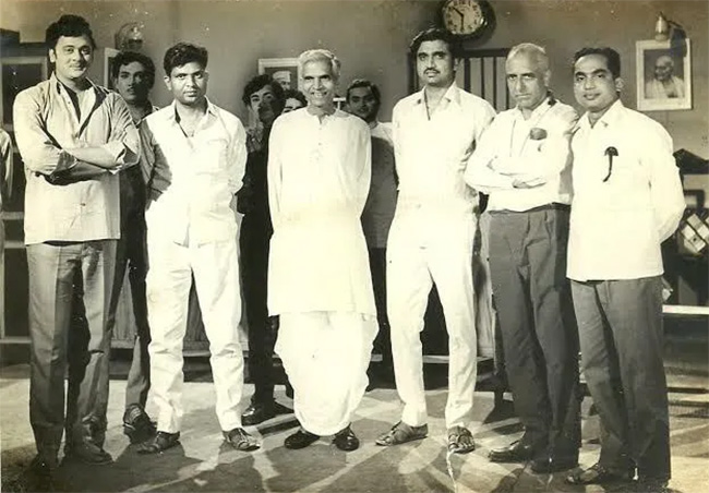 actor_20krishnam_20raju_20rare_20photos-31.jpg 30