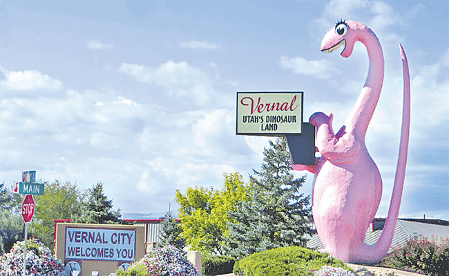 DinosaurLand-01.jpg