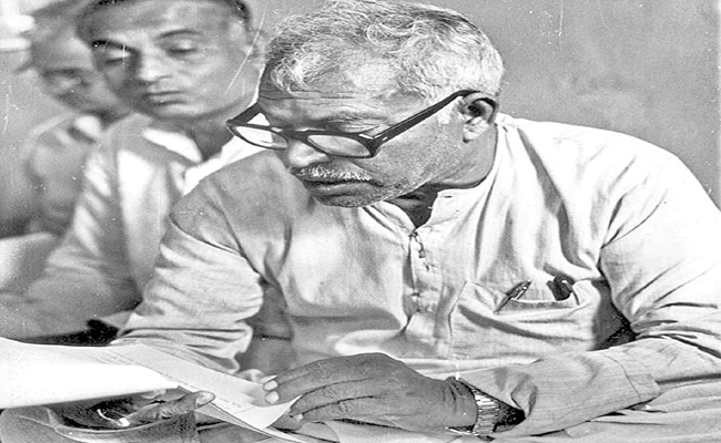 Karpoori-Thakur11.jpg
