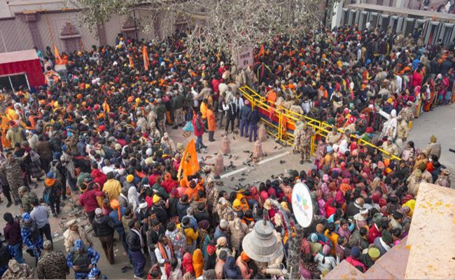 ayodhya-devotees.jpg