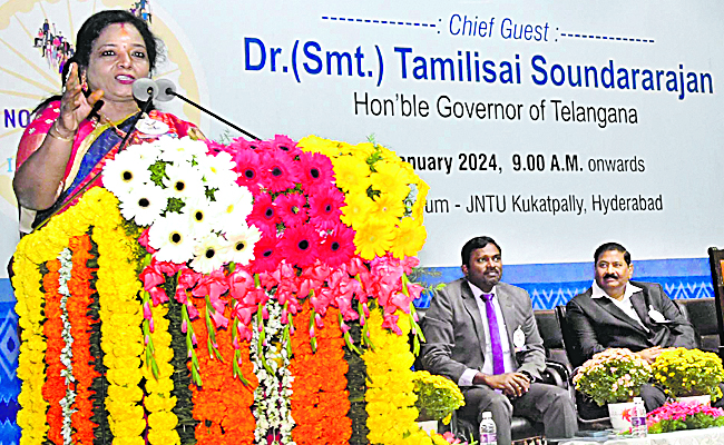 tamilisai.jpg