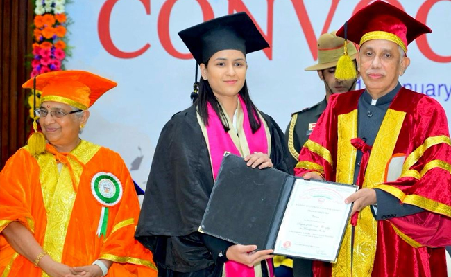 naina2.jpg