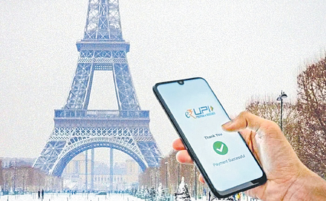 EIFFEL-TOWER-UPI.jpg