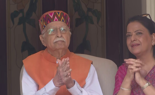 lkadvanibharatratna.jpg