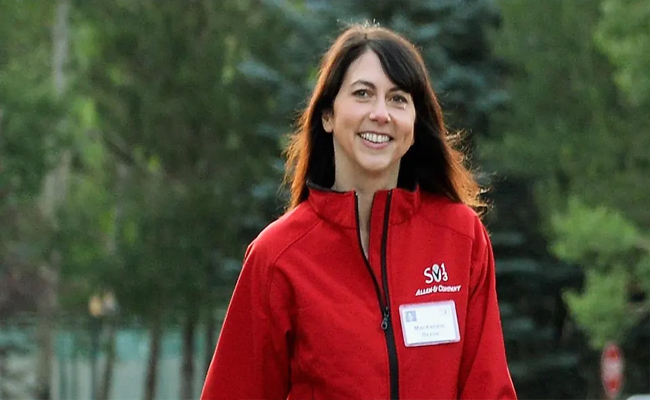 mackenzie-scott-net-worth_0.jpg