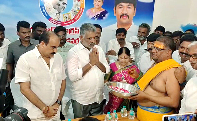 Chevireddy-And-Balineni.jpg