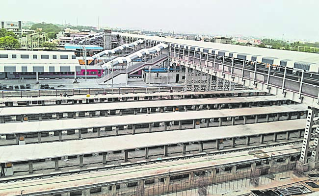CHARLAPALLI_20RAILWAY_20STATION.jpg