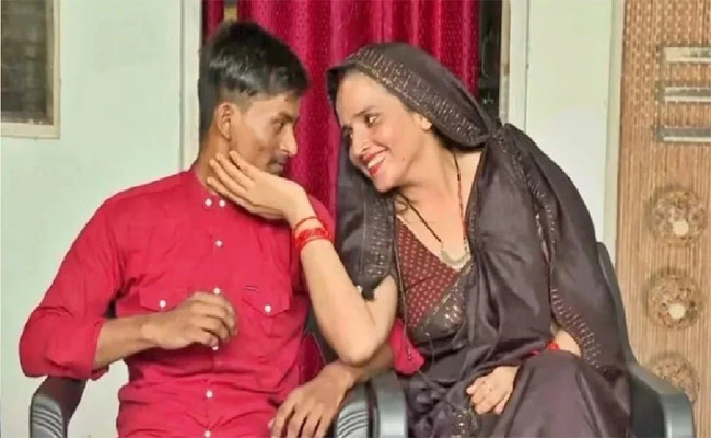 seema-hider.jpg