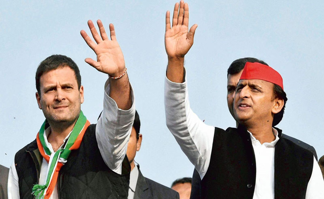 rahul_2C-akhilesh.jpg