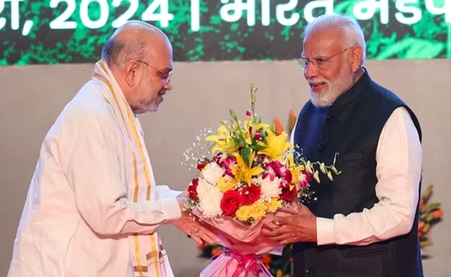 modi_2C-amit-shaha.jpg