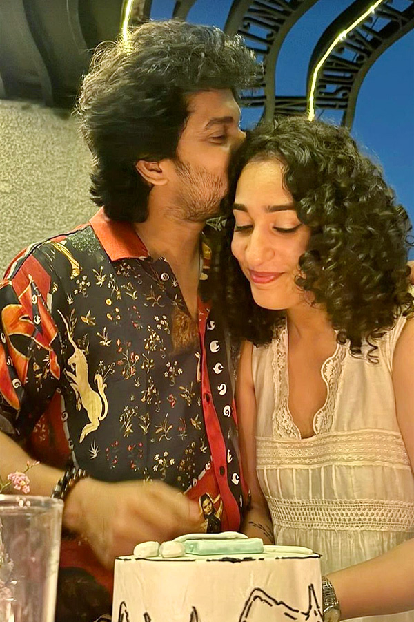 Telugu_20Actor_20Nani_20celebrates_2040th_20birthday_20Photos_1.jpg 2