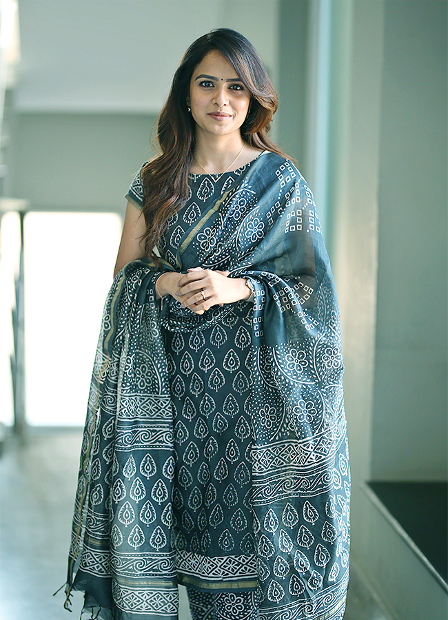 Actress_20vaishnavi_20Chaitanya_20latest_20HD_20pictures-15.jpg 15