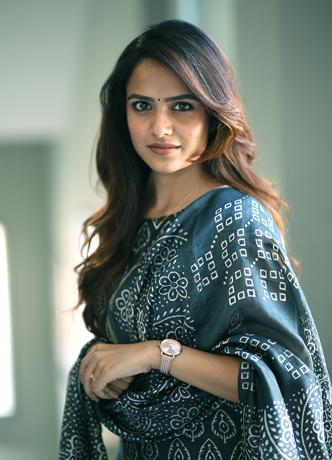 Actress_20vaishnavi_20Chaitanya_20latest_20HD_20pictures-16.jpg 16