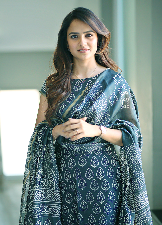 Actress_20vaishnavi_20Chaitanya_20latest_20HD_20pictures-2.jpg 2