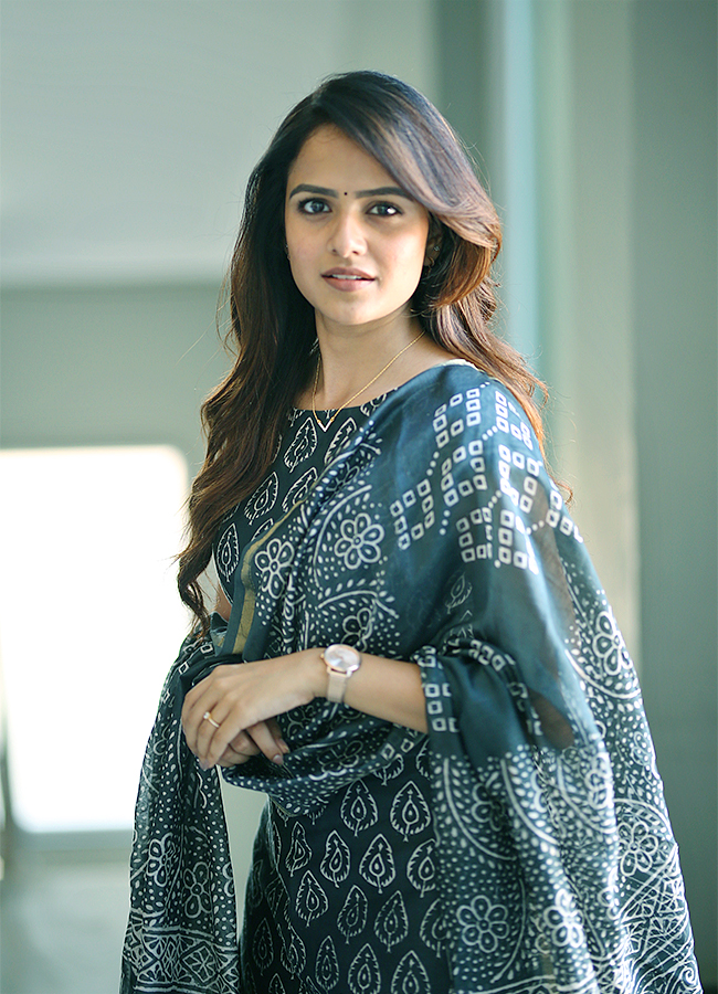 Actress_20vaishnavi_20Chaitanya_20latest_20HD_20pictures-9.jpg 9