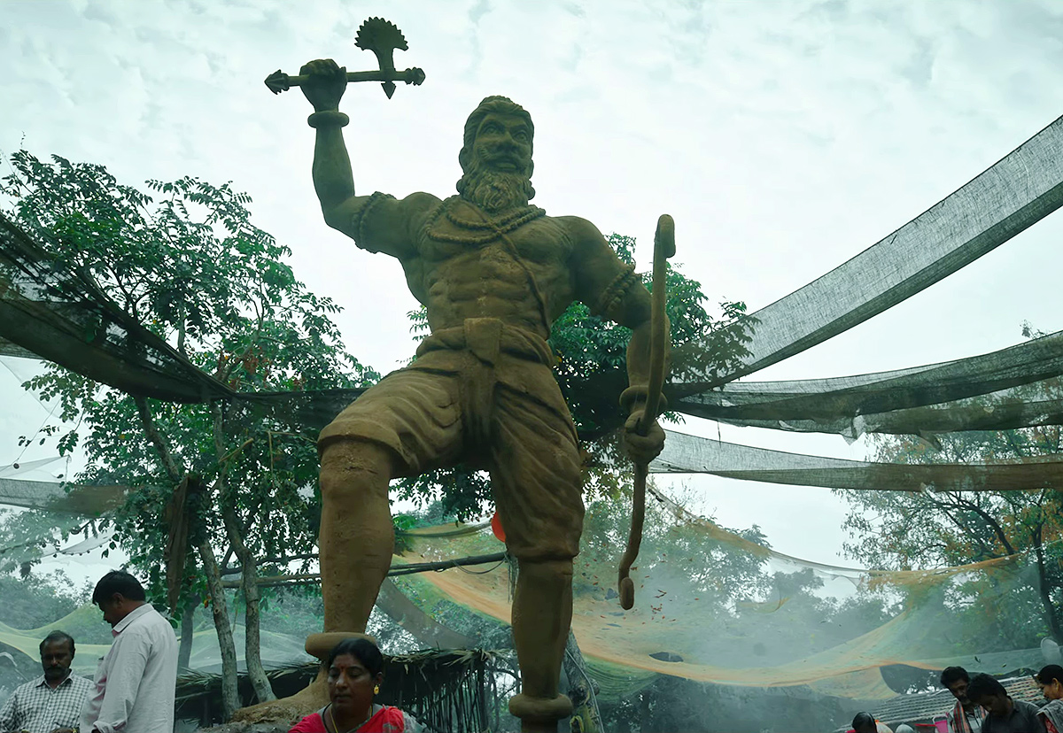Gopichand_20Bhima_20Movie_20HD_20Stills-33.jpg 32