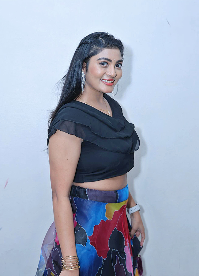 InPics_20Actress_20Sowmya_20Janu_20Latest_20HD_20Stills_20Trending_20Amid_20Wrong_20Route_20Issue-26.jpg 23