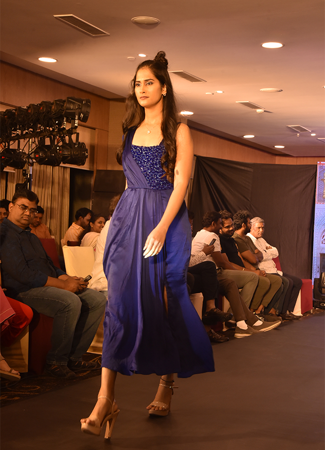Models_20wowed_20at_20the_20Indo_20Cotton_20Fashion_20Show_20Hyderabad-21.jpg 20