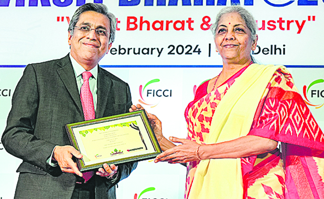 niramala_20sitharam.jpg