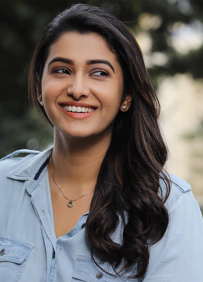 Actress_20Priya_20Bhavani_20Shankar_20Lates_20pics-10.jpg 10