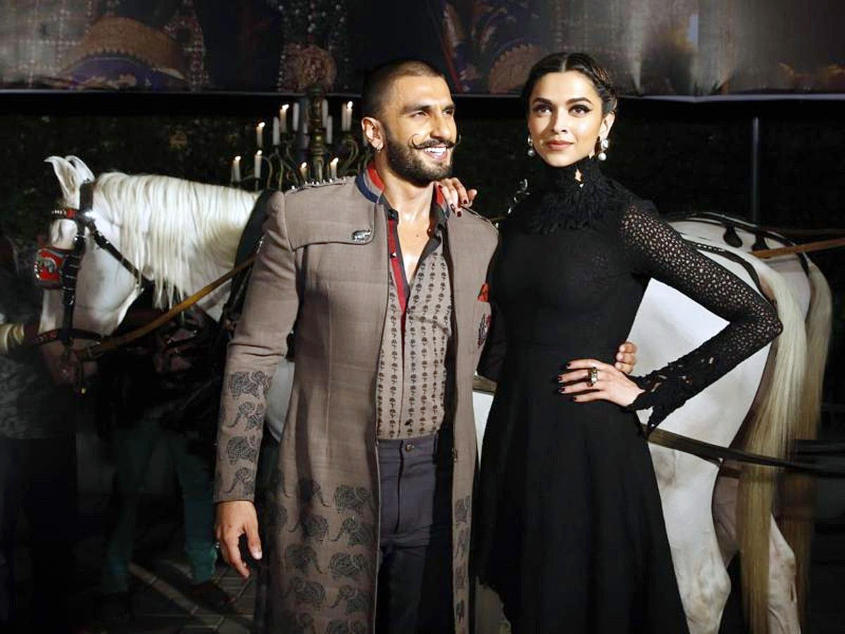 deepika_20padukone_20and_20ranveer_20singh_20good_20news-21.jpg 21