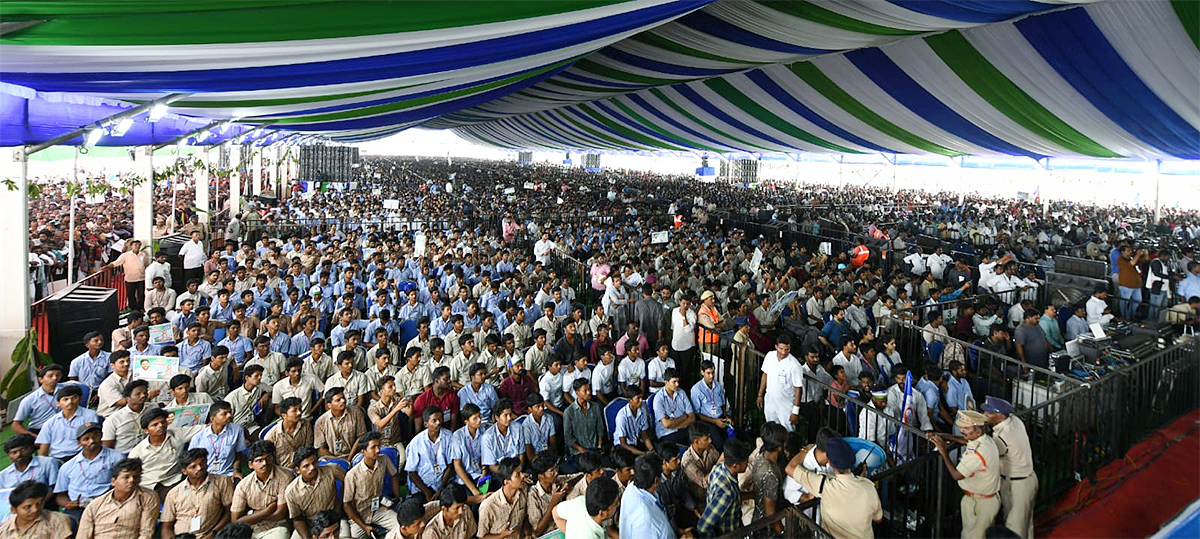 CM_20JAGAN_20Public_20Meeting_20at_20Pamarru-15.jpg 15