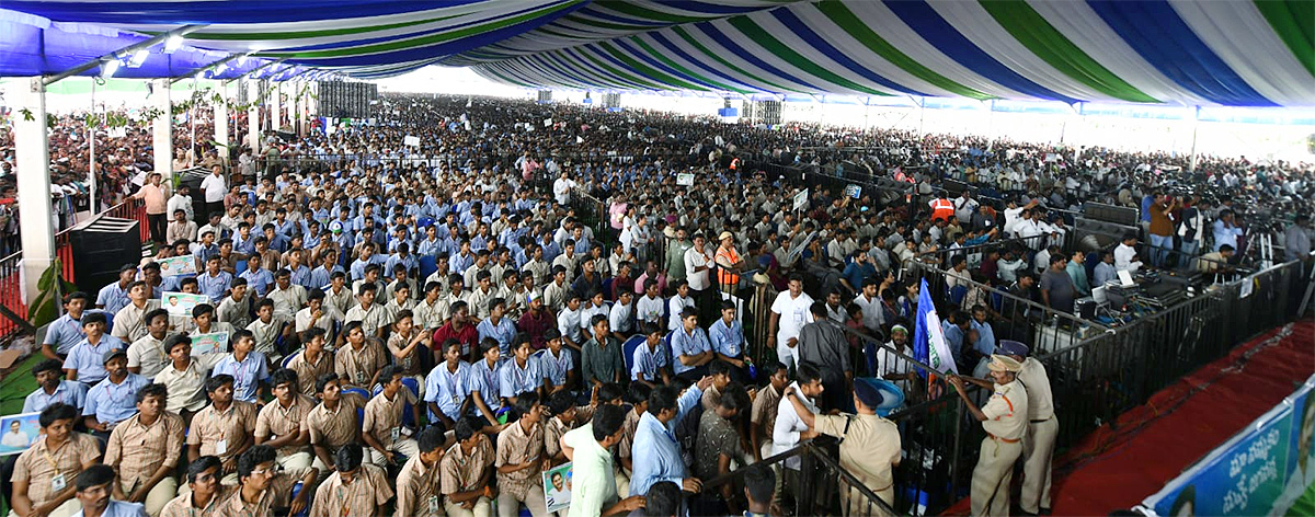 CM_20JAGAN_20Public_20Meeting_20at_20Pamarru-18.jpg 18