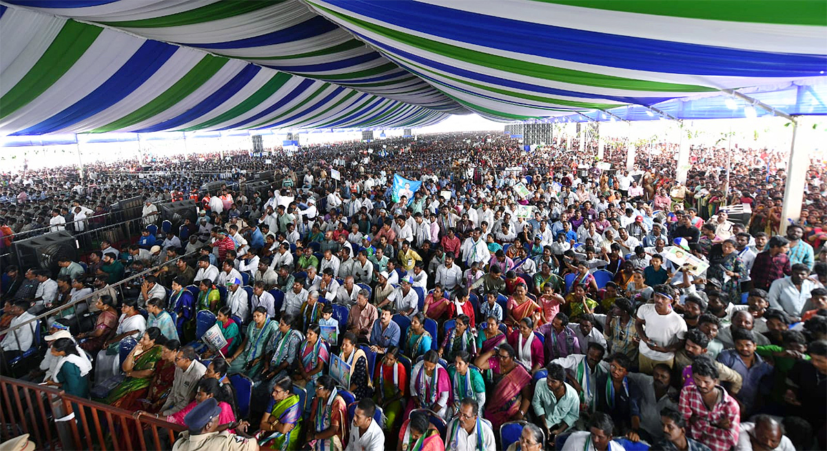 CM_20JAGAN_20Public_20Meeting_20at_20Pamarru-22.jpg 21